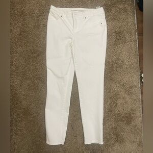 Chico’s White GIRLFRIEND SLIM LEG ANKLE JEANS U.S. SIZE 2R | CHICO'S SIZE 00R